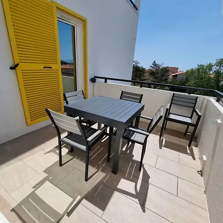 Superbe Entierement Renove 4est211 Appartement *